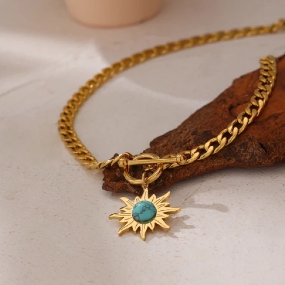 18K gold plated sunflower necklace - Picture 2 of 8